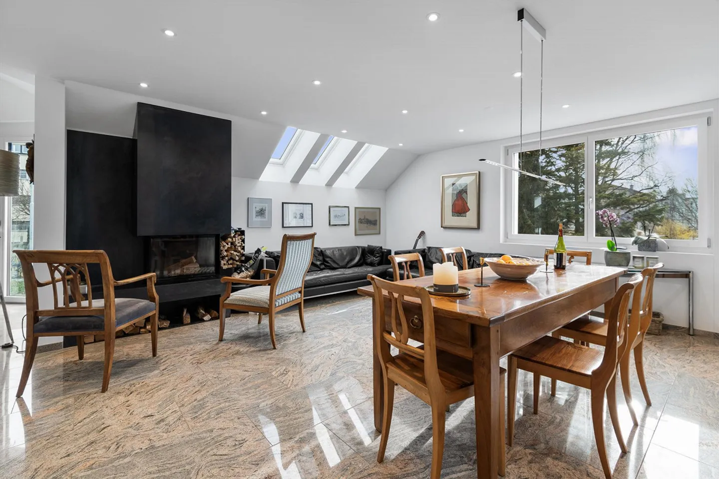 8.5-Room Penthouse Maisonette Apartment with High-Quality Finish in Hochdorf - Photo 3 of 11