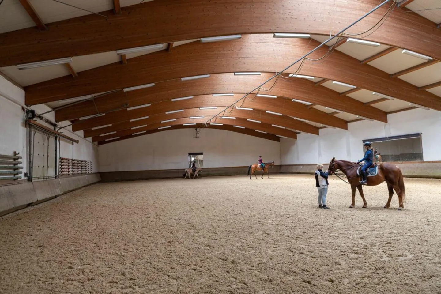 Equestrian property with apartment/single room and riding hall - Photo 1 of 6