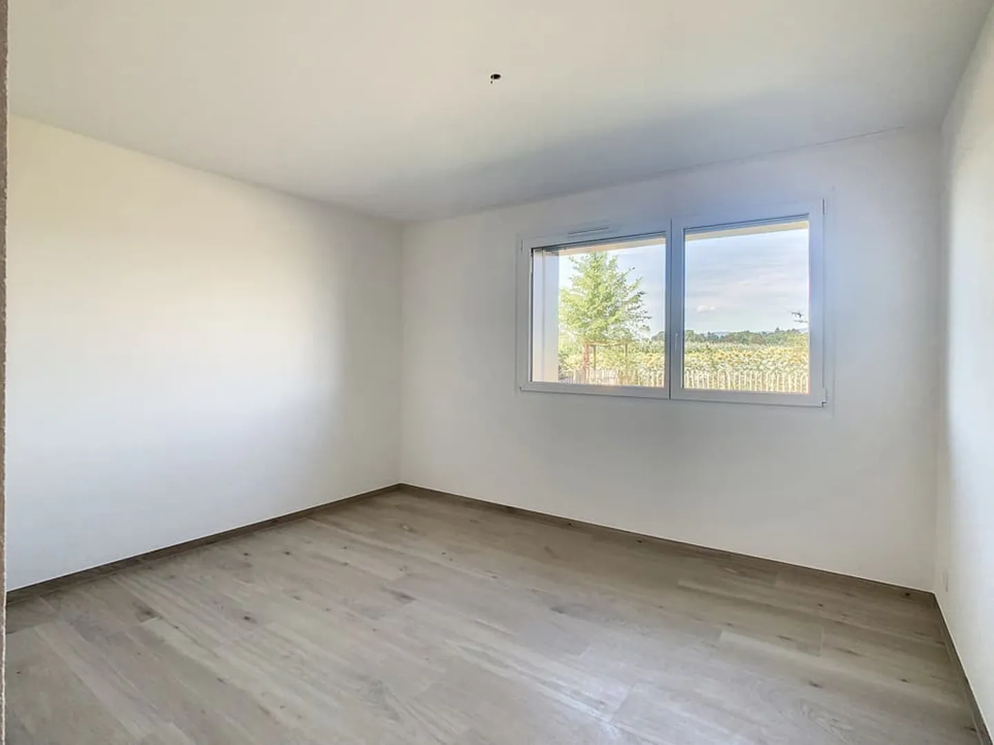 Bel appartamento al piano terra in un quartiere tranquillo - Foto 7 di 9