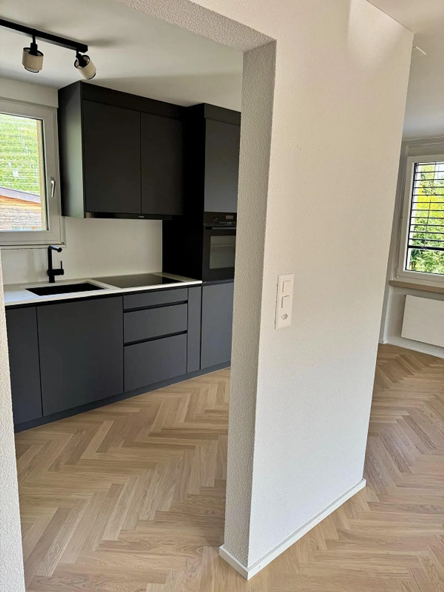 Bellissimo appartamento di 3,5 stanze ristrutturato - Foto 1 di 9