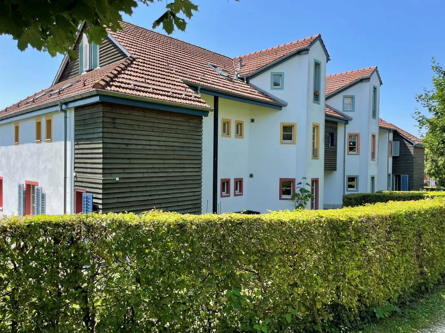 Great feel-good oasis with garden seating area in the tax-friendly Uitikon-Waldegg! - Photo 1 of 12