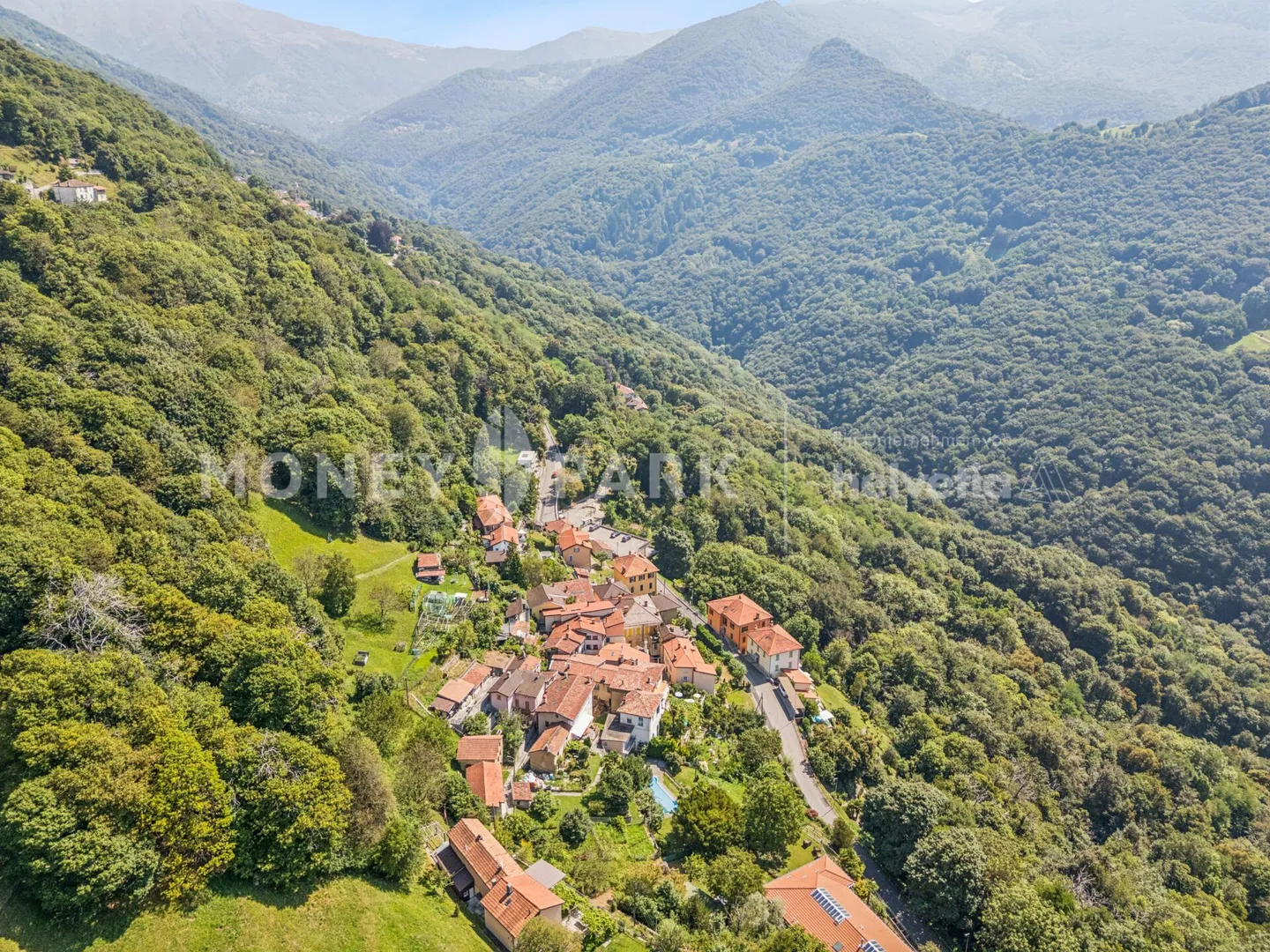 Casa unifamiliare di 5,5 stanze - ristrutturata con giardino separato - Foto 13 di 13