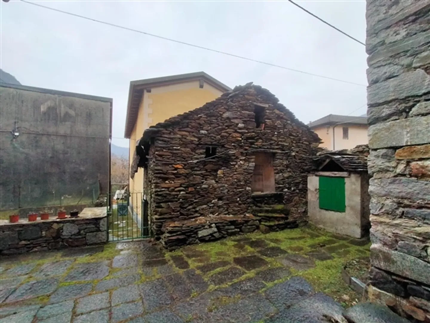 3-Zimmer-Haus zum Renovieren in Italien / casa di 3 1/2 locali in Italia - Foto 15 di 18