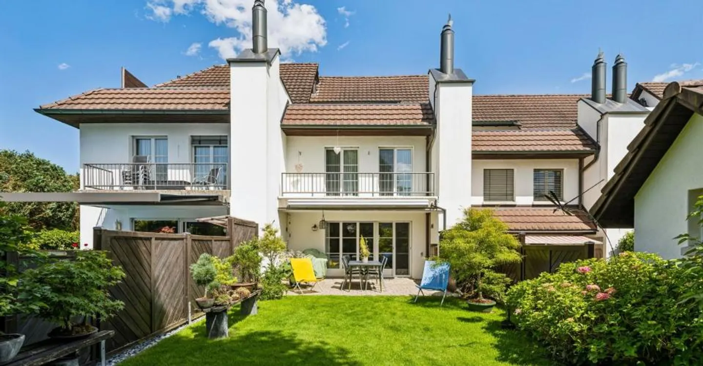Family Dream with Beautiful Garden - Photo 1 of 12