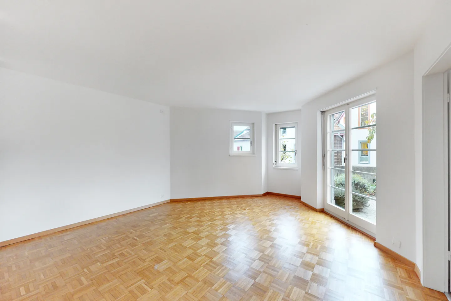 Great feel-good oasis with garden seating area in the tax-friendly Uitikon-Waldegg! - Photo 3 of 12