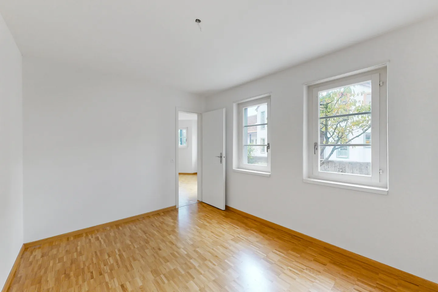 Great feel-good oasis with garden seating area in the tax-friendly Uitikon-Waldegg! - Photo 8 of 12