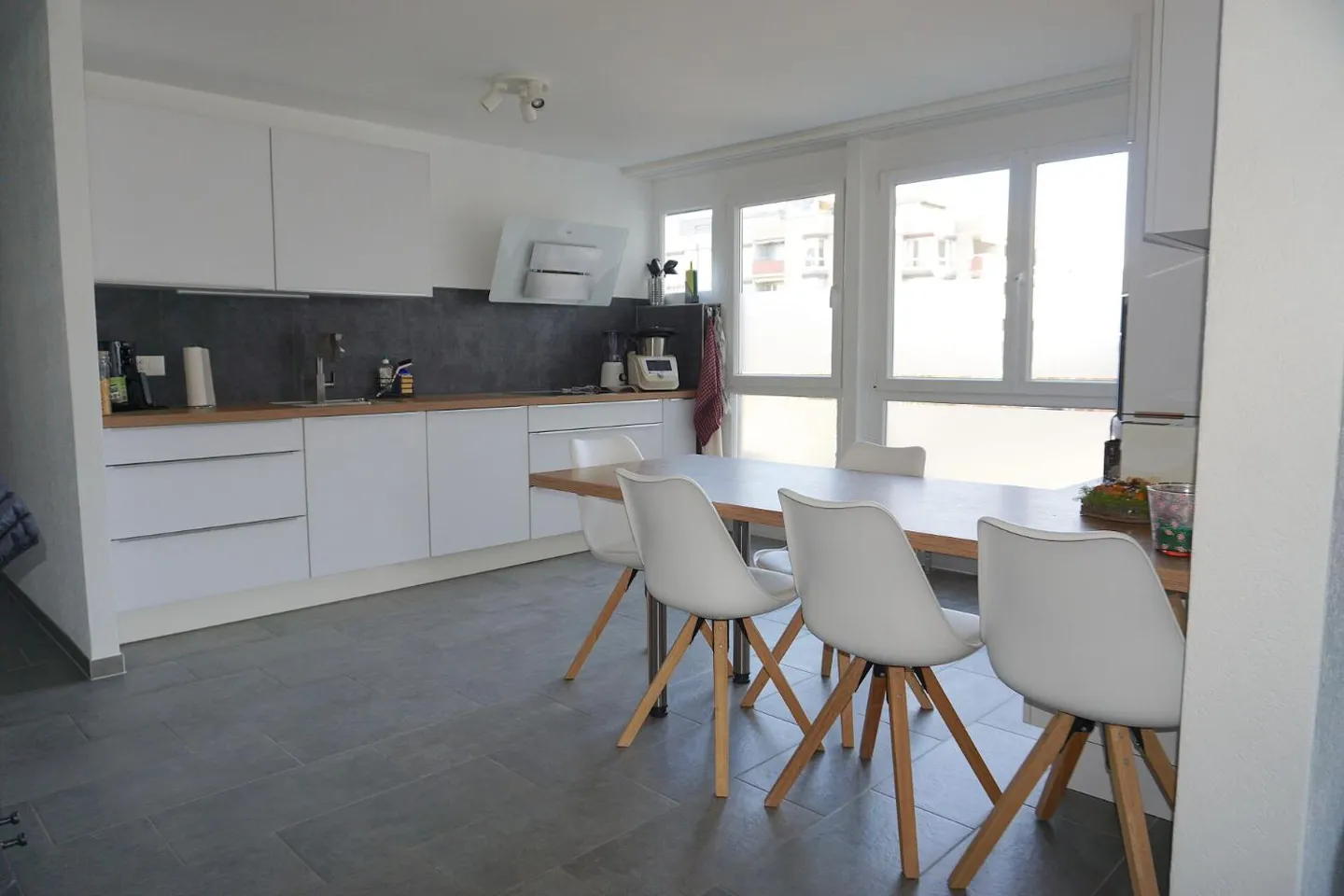 ARI-259 - Bellissimo appartamento ristrutturato di 4,5 locali a Courroux - Foto 1 di 13