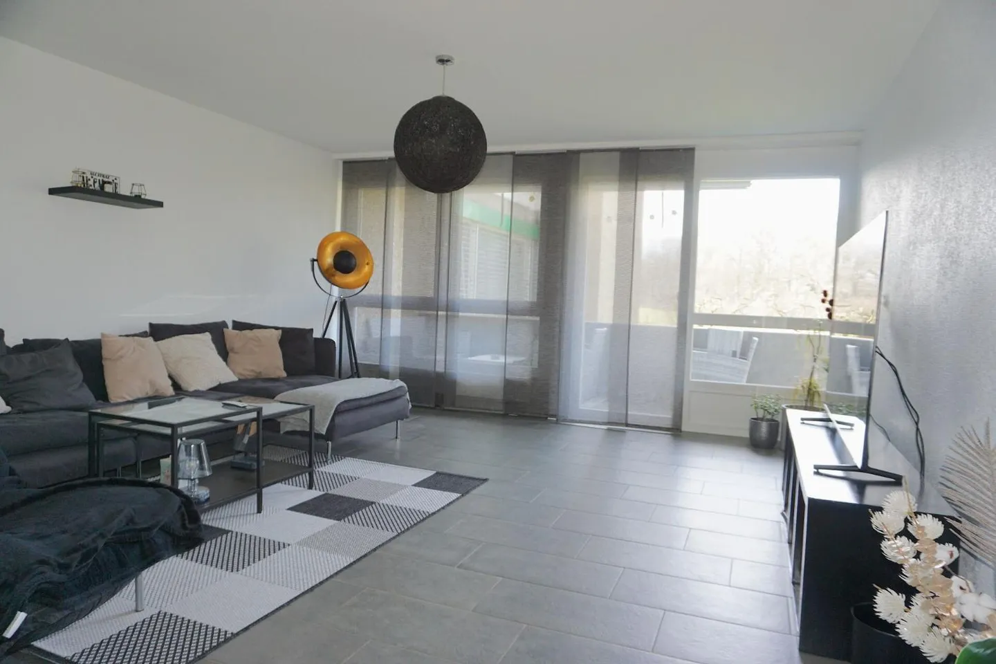 ARI-259 - Bellissimo appartamento ristrutturato di 4,5 locali a Courroux - Foto 3 di 13