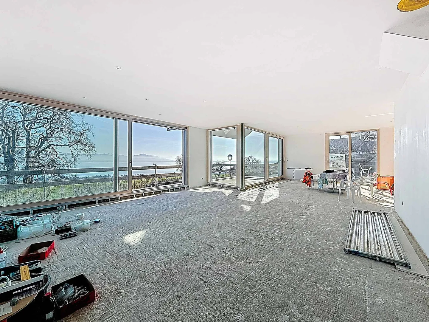 New Exceptional Villa: 360 m² of Light and Prestige Facing Lake Geneva - Photo 5 of 6