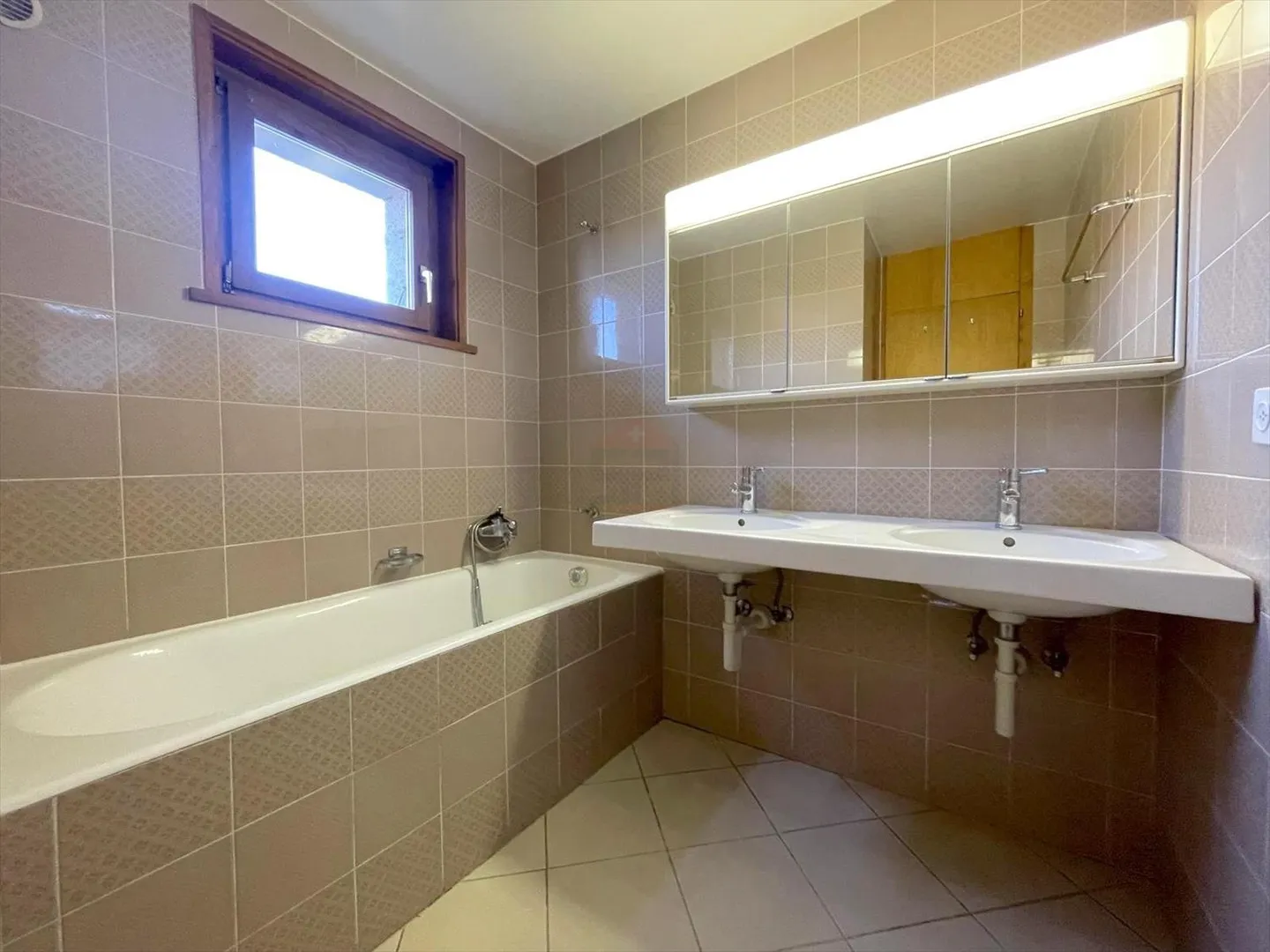 CASATAX! WUNDERSCHÖNES 5-ZIMMER-DUPLEX MIT GARTEN - Foto 6 von 13