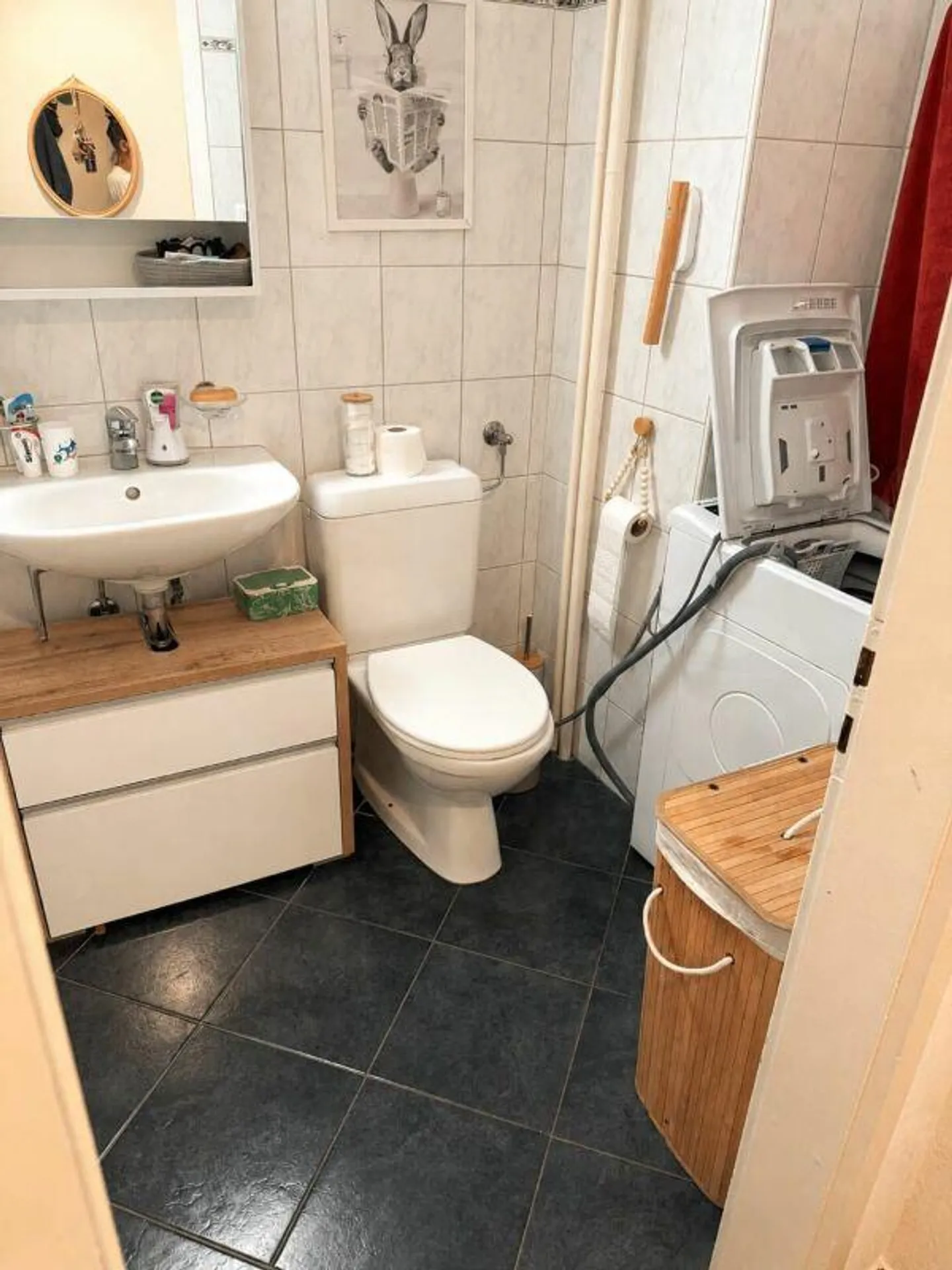 Appartement calme de 2.5 pièces à proximité des commerces - Photo 3 sur 5