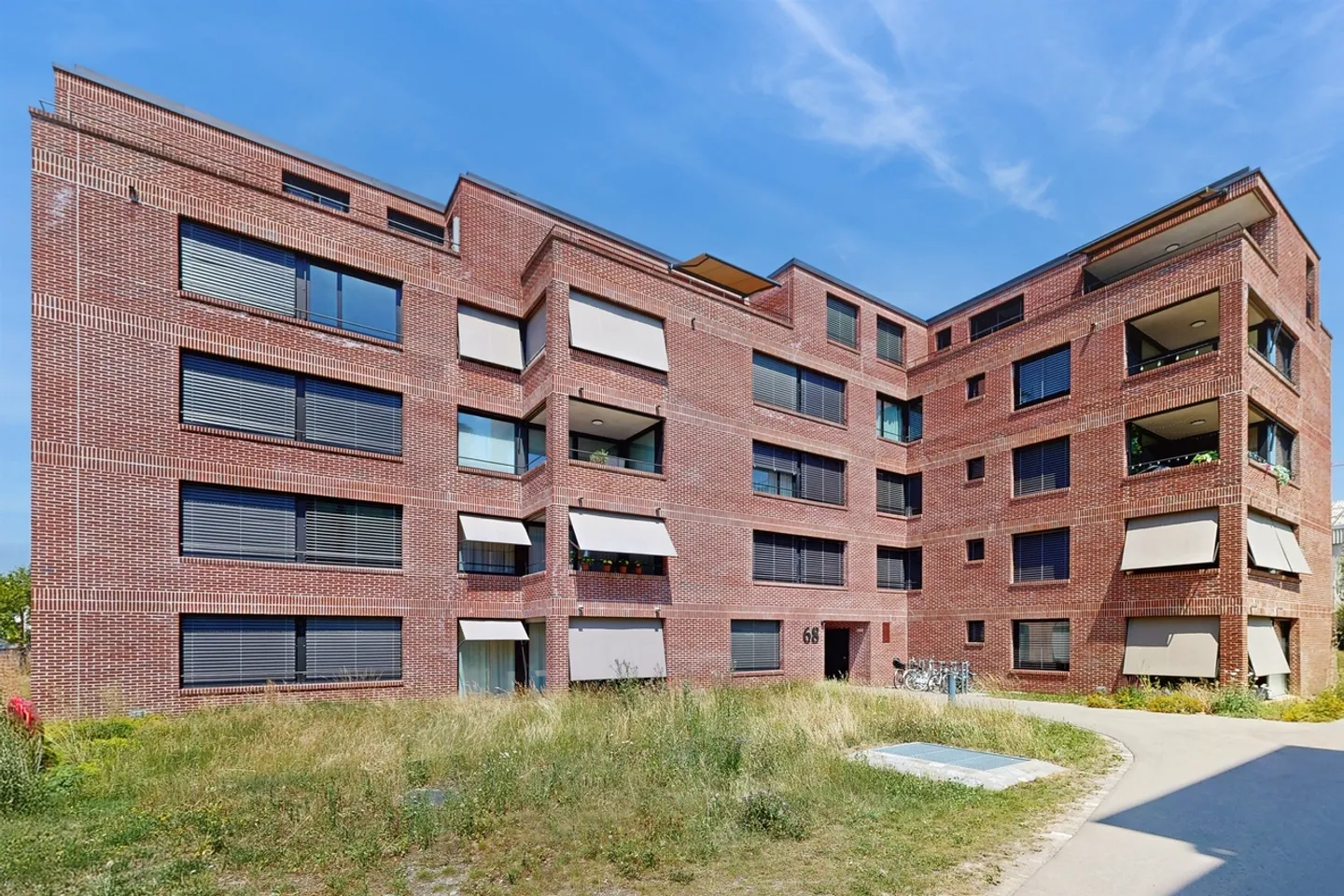 Modern Apartment in Regensdorf - Photo 1 of 6