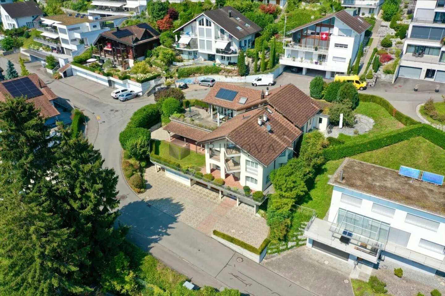 Emplacement de rêve haut au-dessus du lac - Photo 1 sur 24