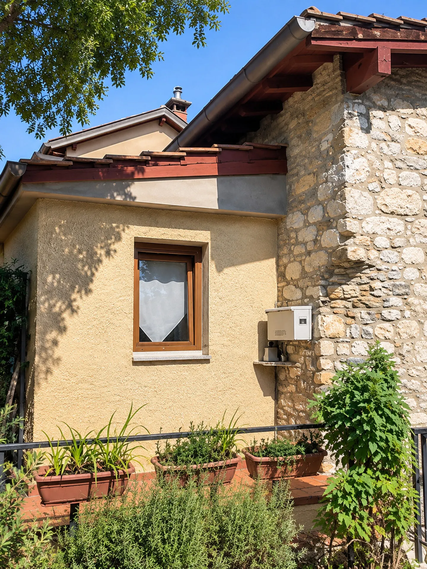 Charmante maison rustique au cœur de Bré - Photo 11 sur 12