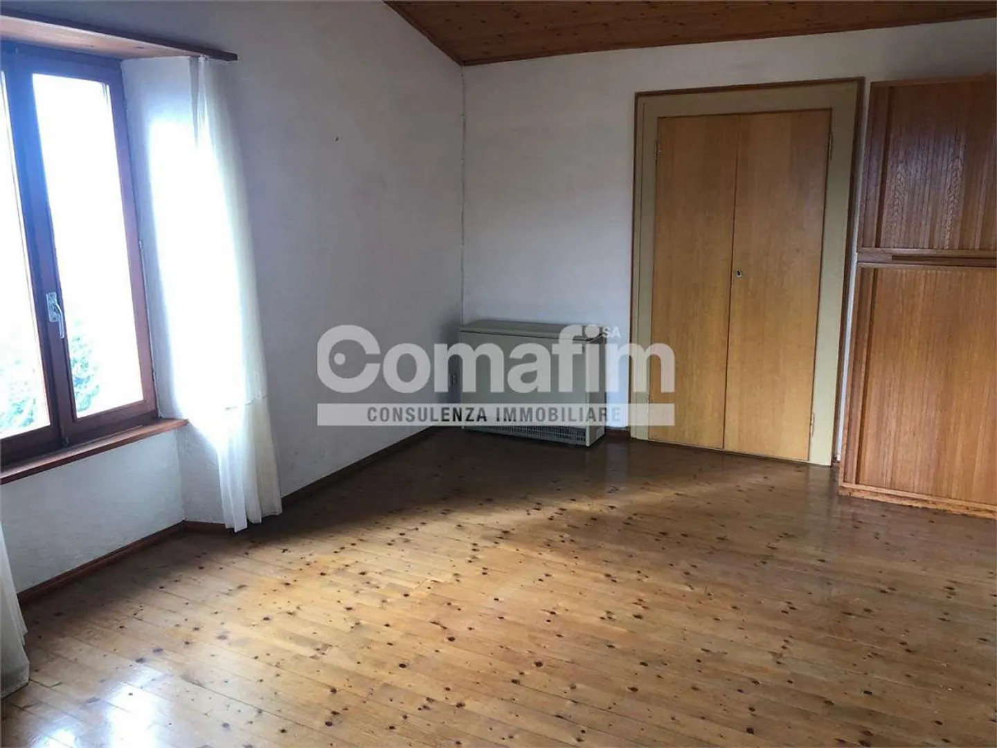 Casa di 3 ppartamenti con vista lago a Cademario - Foto 9 di 11