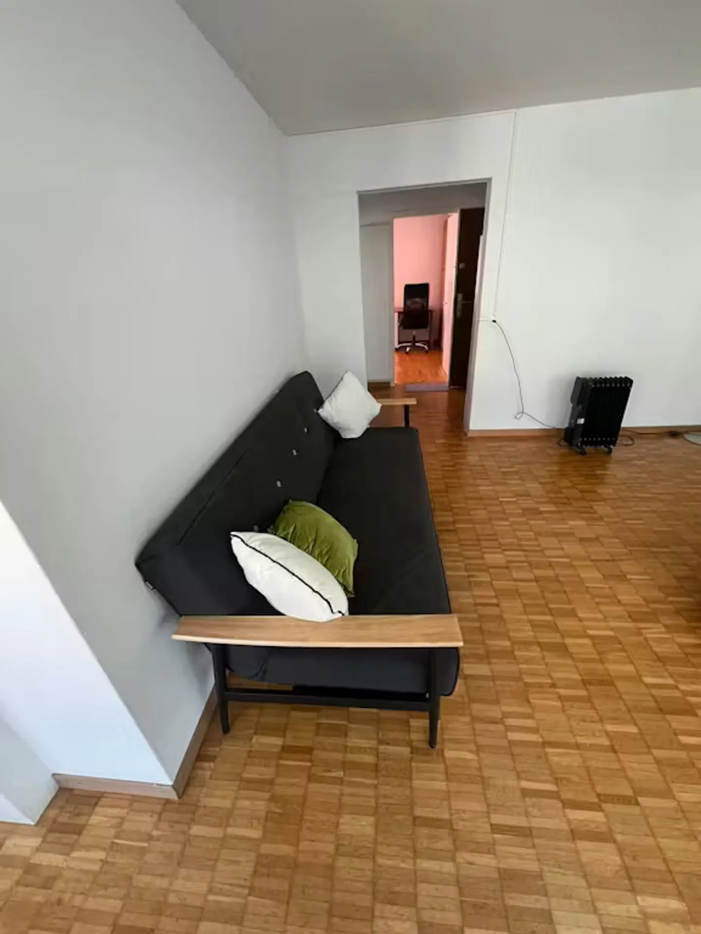 Apartment for rent - Photo 2 of 10