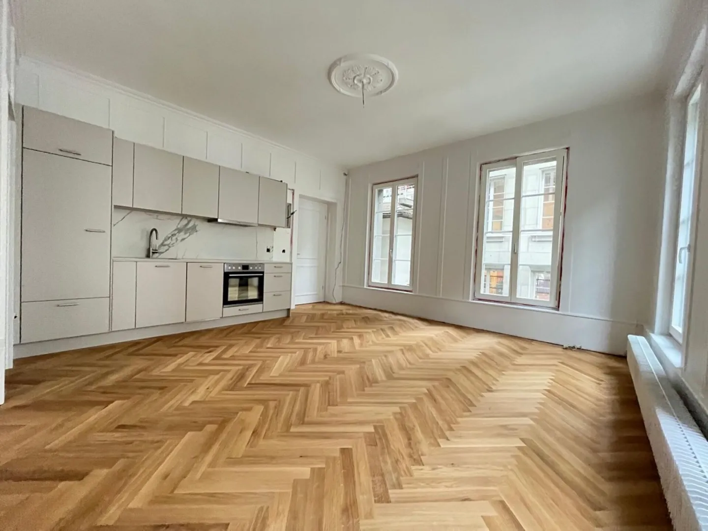 Completely renovated 2.5 room apartment in the old town of Burgdorf - Photo 2 of 10