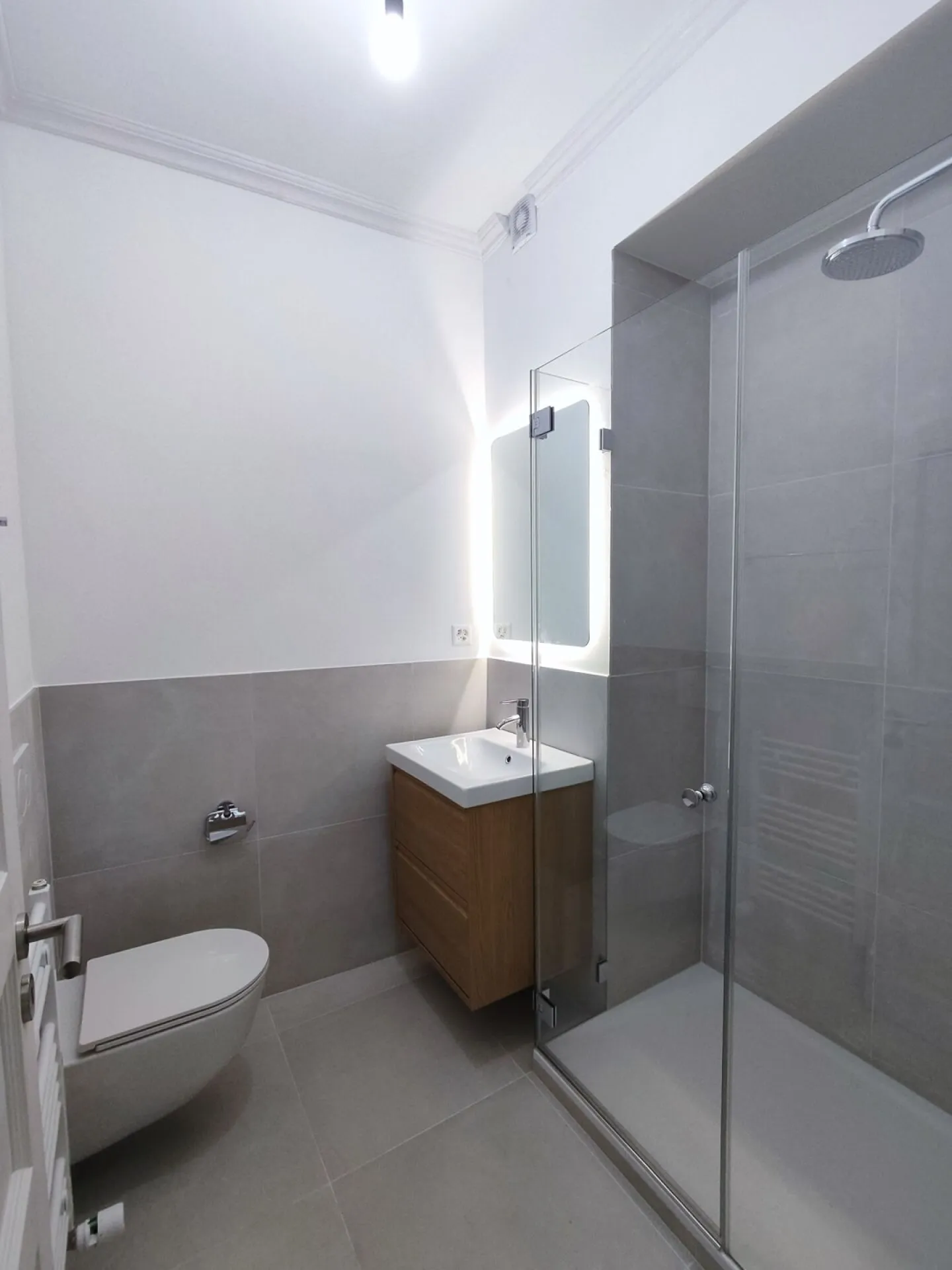 Completely renovated 2.5 room apartment in the old town of Burgdorf - Photo 8 of 10