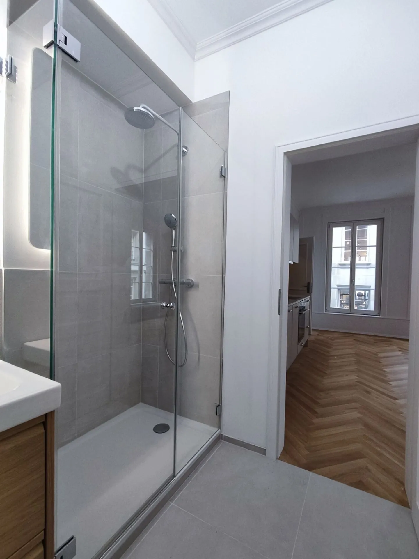 Completely renovated 2.5 room apartment in the old town of Burgdorf - Photo 5 of 10