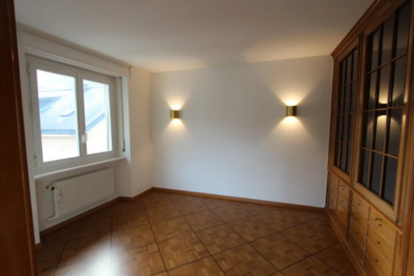 Modern 4.5-room apartment for rent in the center of Visp - Photo 3 of 11