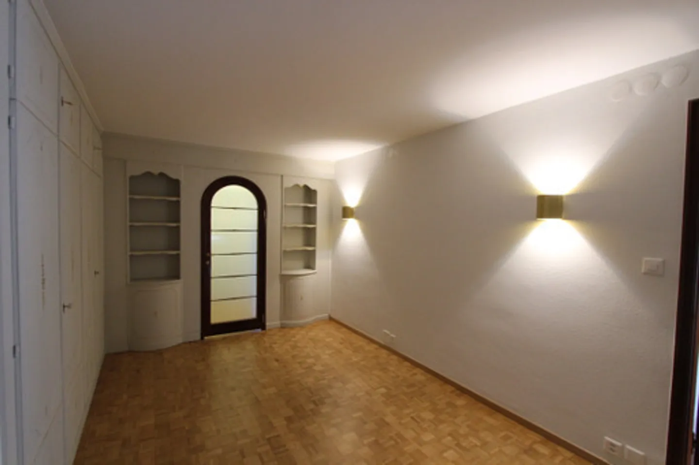 Modern 4.5-room apartment for rent in the center of Visp - Photo 5 of 11