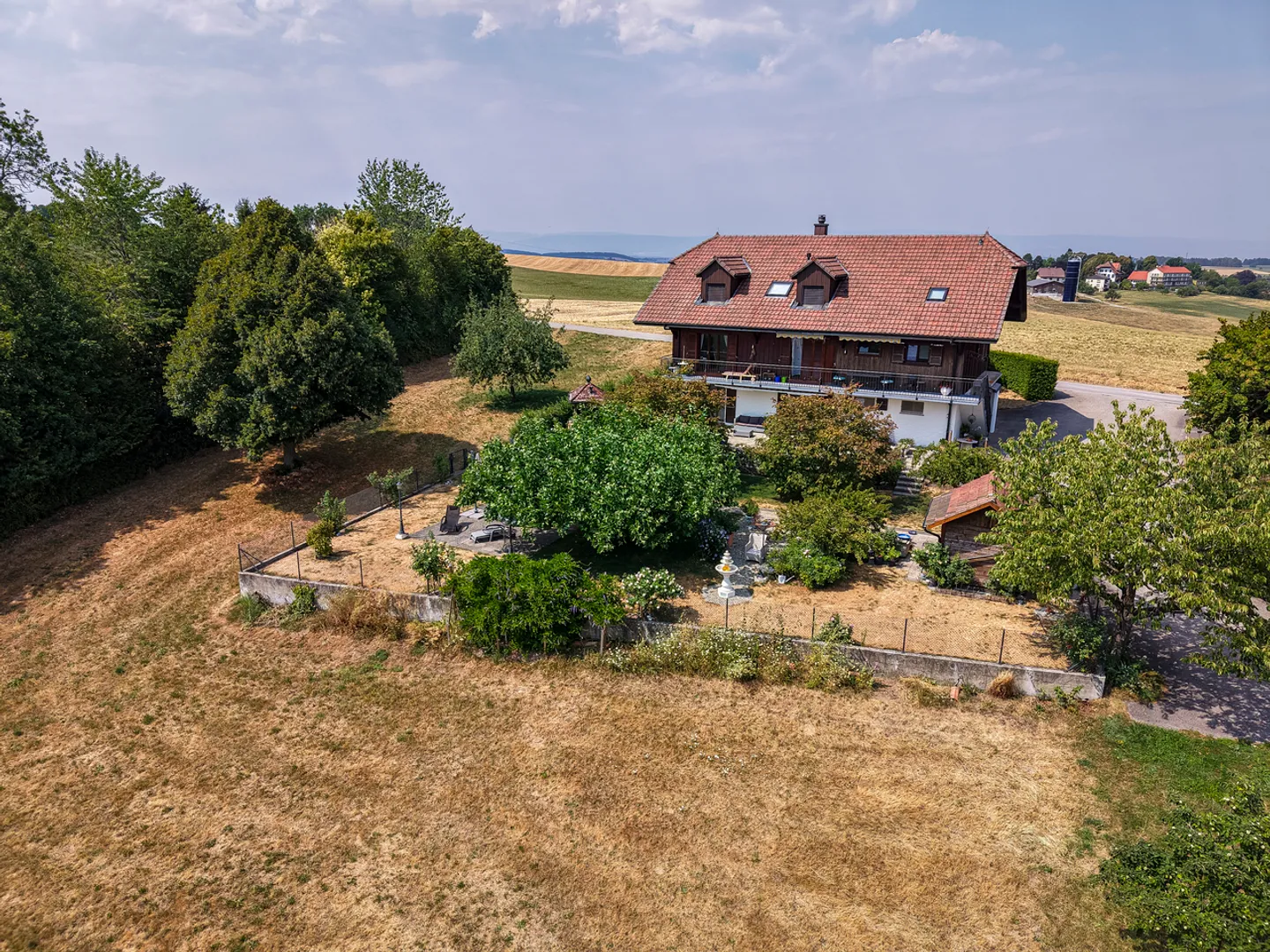 Appartement Charmant en Campagne Fribourgeoise - Photo 2 sur 21