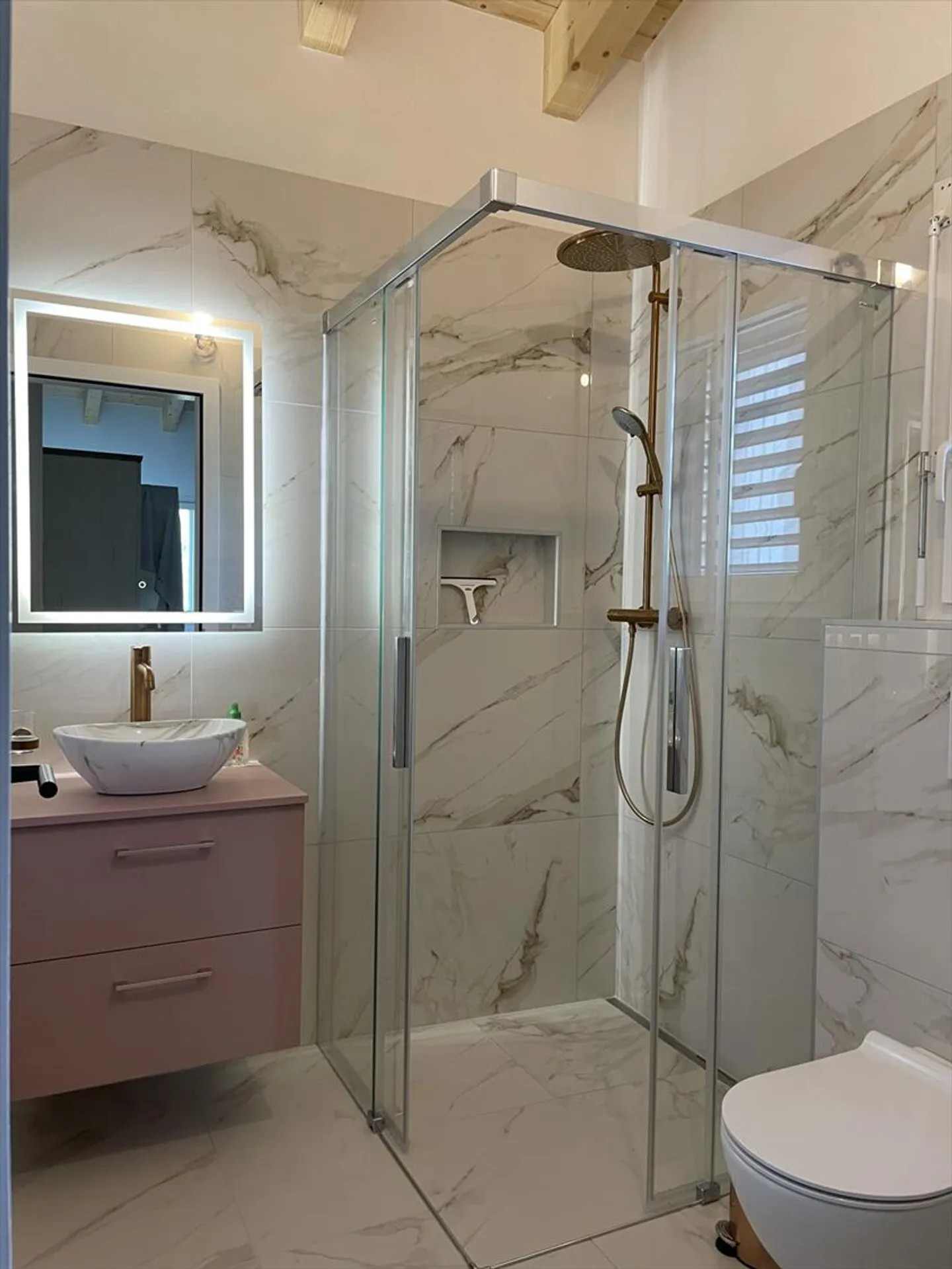 Attic - 3.5 Rooms - Optimal Sun Exposure - Photo 5 of 8