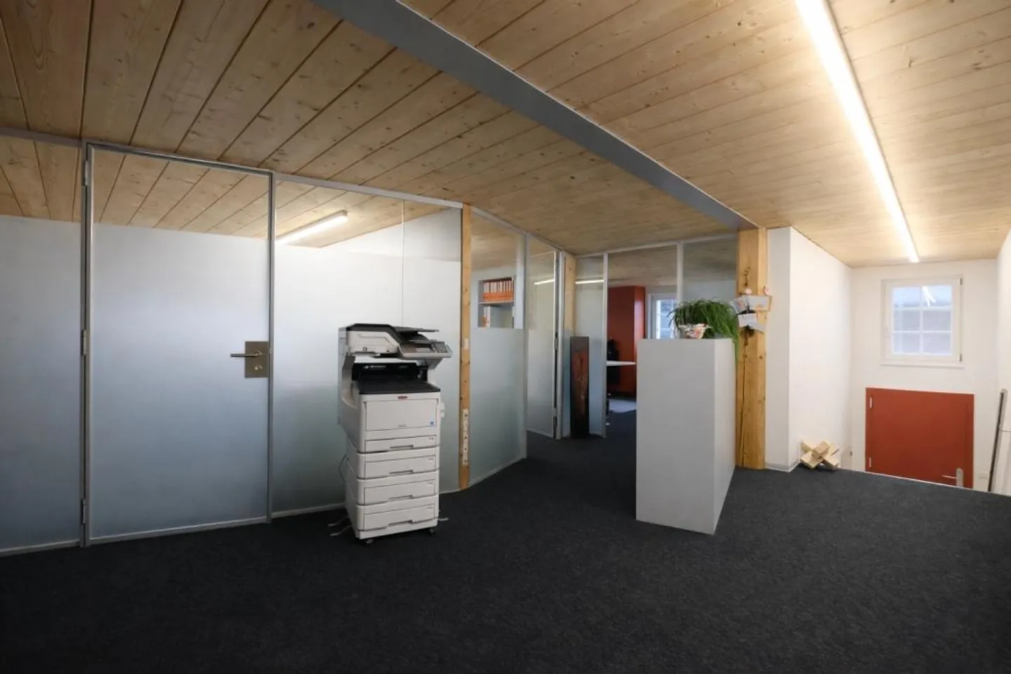 Locali per uffici in una buona posizione - Foto 5 di 9