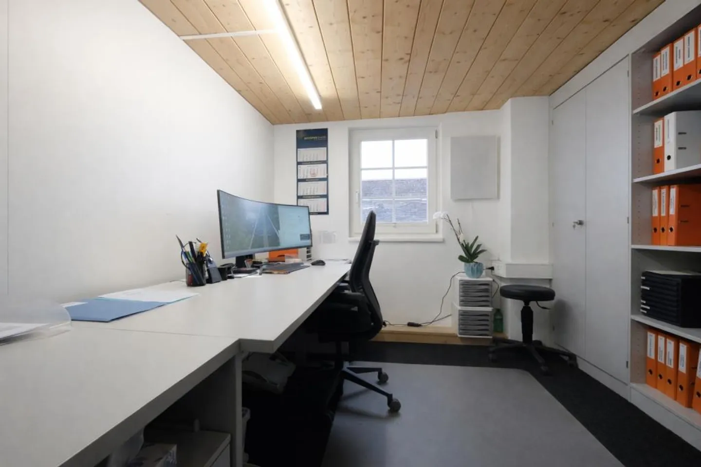 Locali per uffici in una buona posizione - Foto 6 di 9