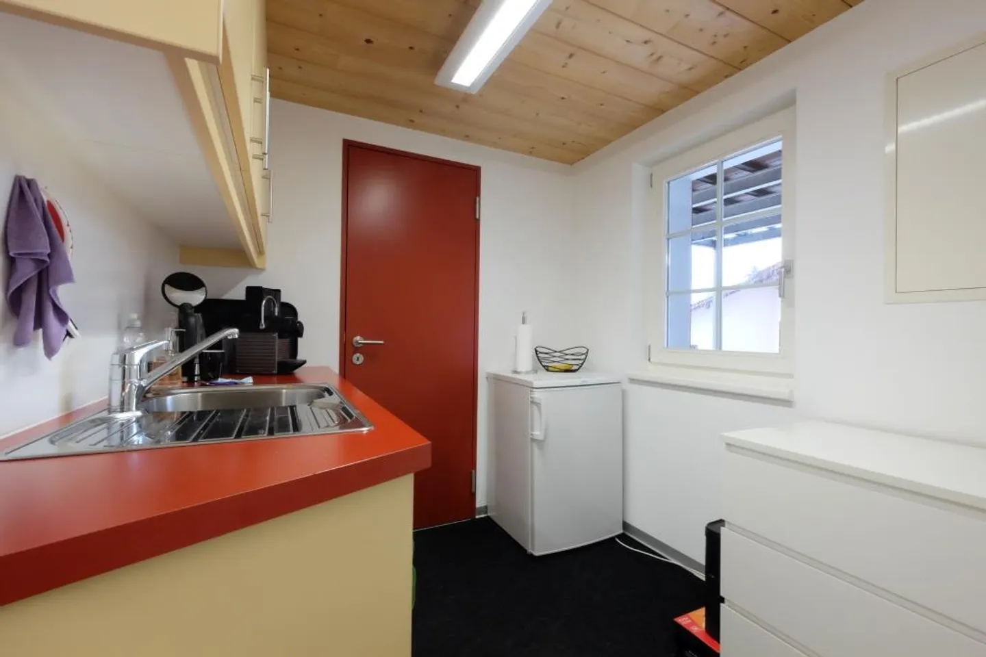 Locali per uffici in una buona posizione - Foto 7 di 9