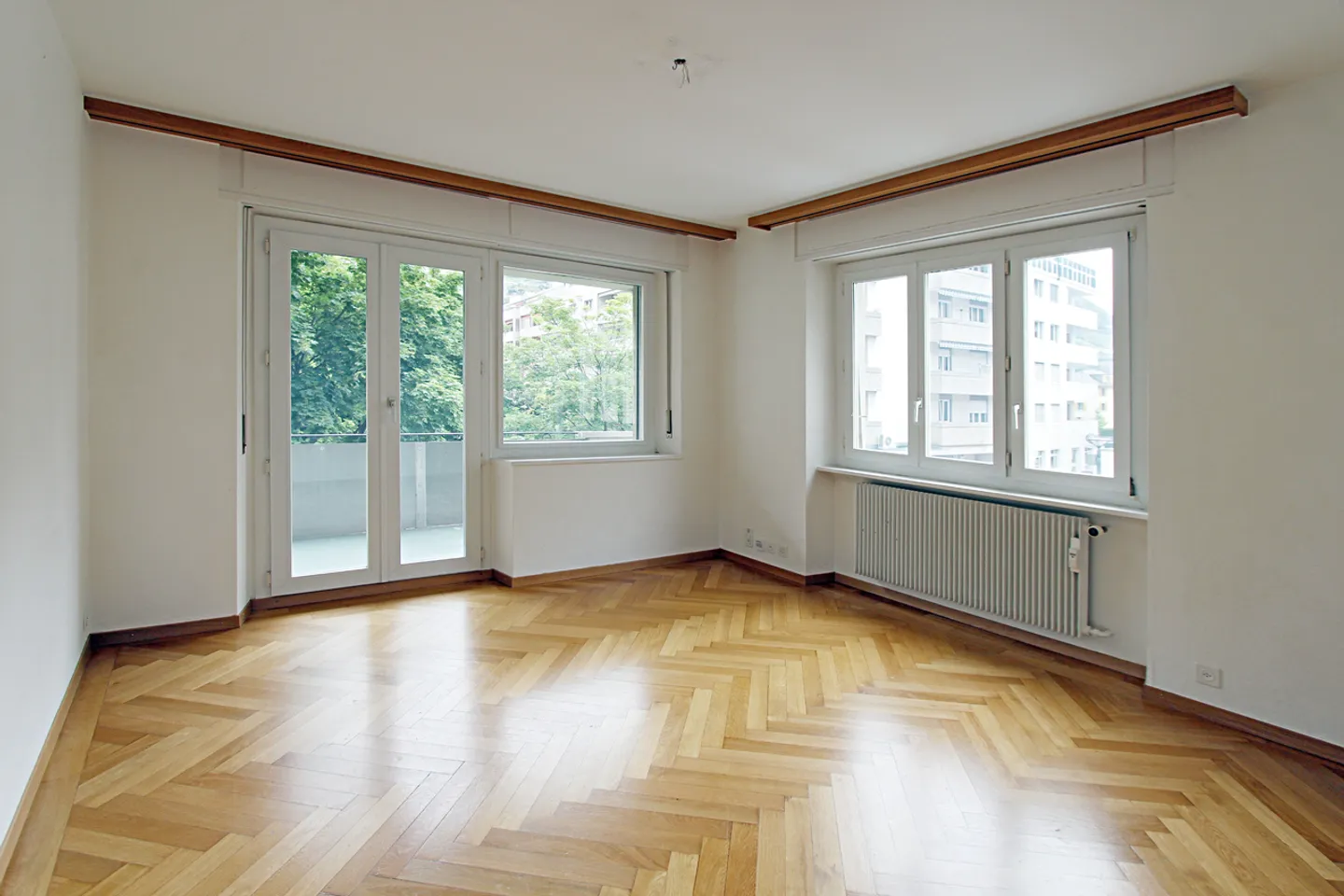 Newly renovated 4.5 room apartment in the center of Visp - Photo 4 of 8