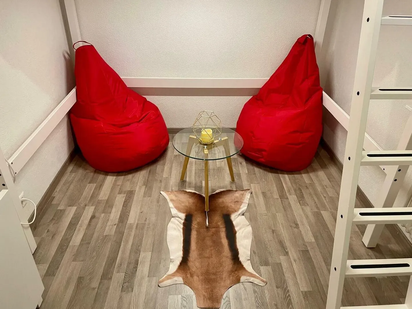 STUDIO FOR RENT NEAR CENTER YEAR - Photo 2 of 7