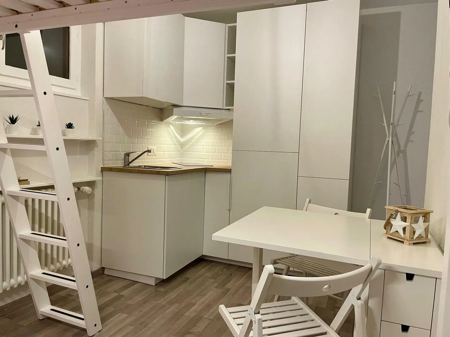 STUDIO FOR RENT NEAR CENTER YEAR - Photo 3 of 7