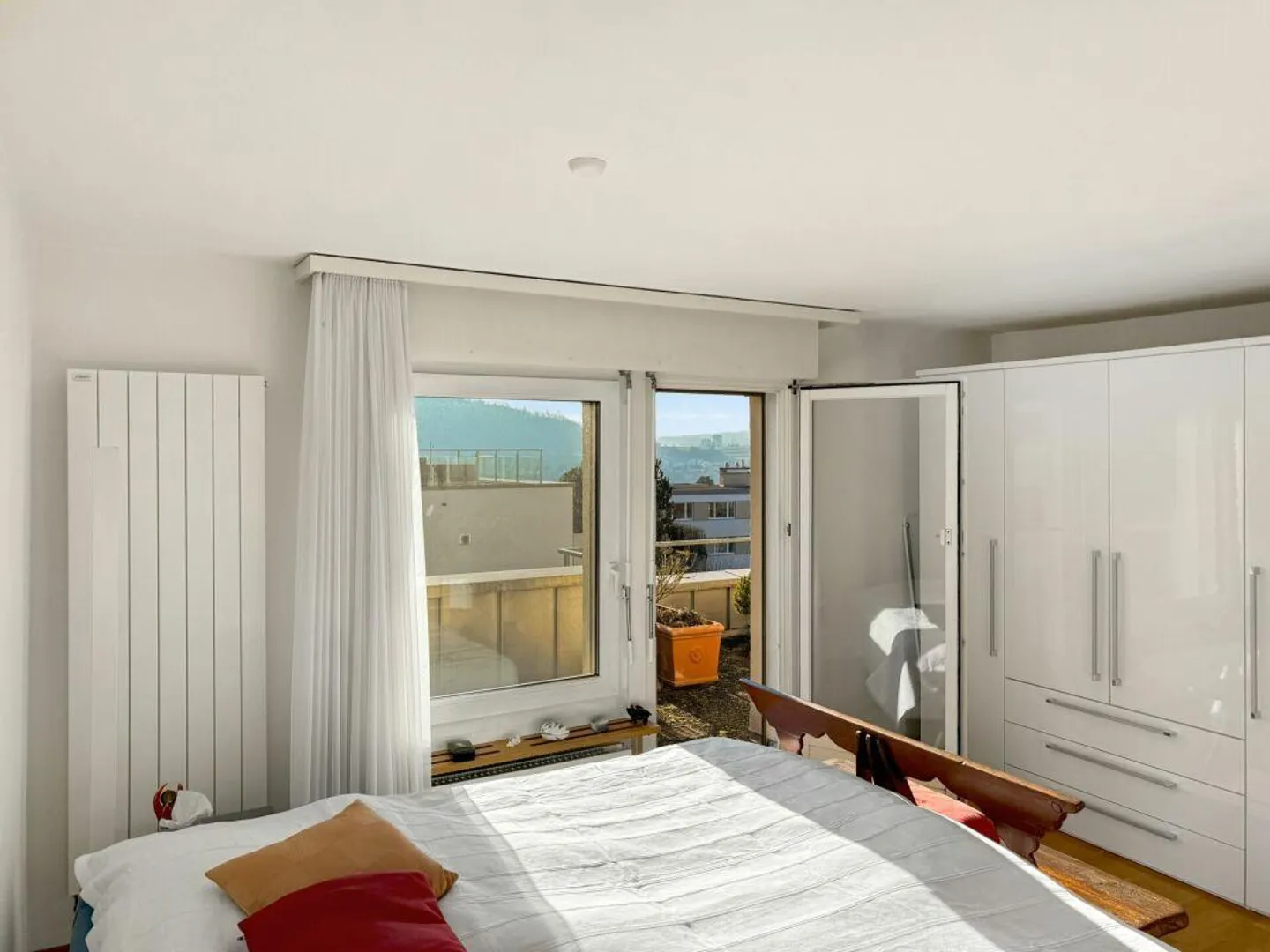 Exclusive living quality over two floors - with Munot view - Photo 10 of 12