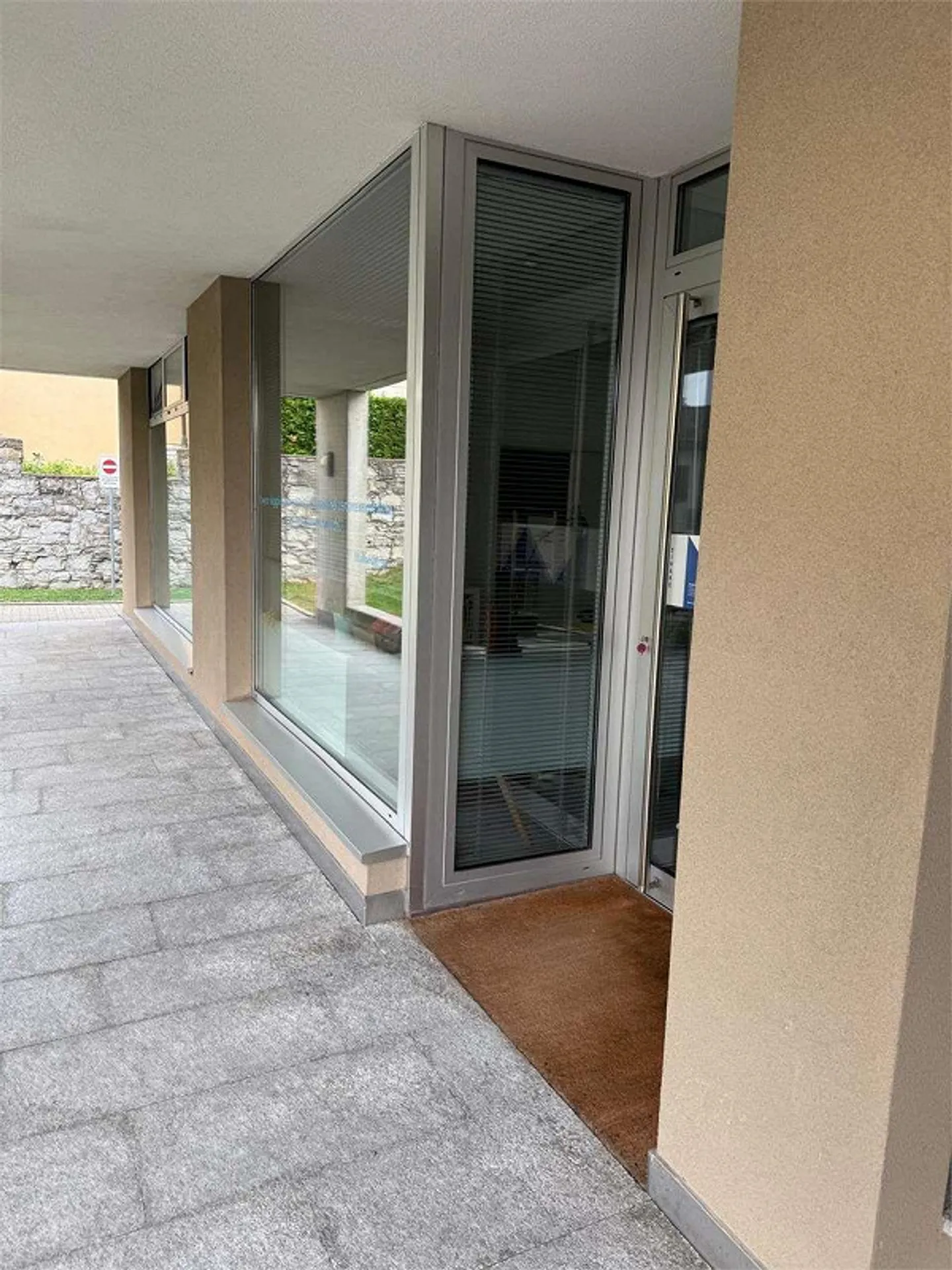 Business in Vacallo - Photo 6 of 11