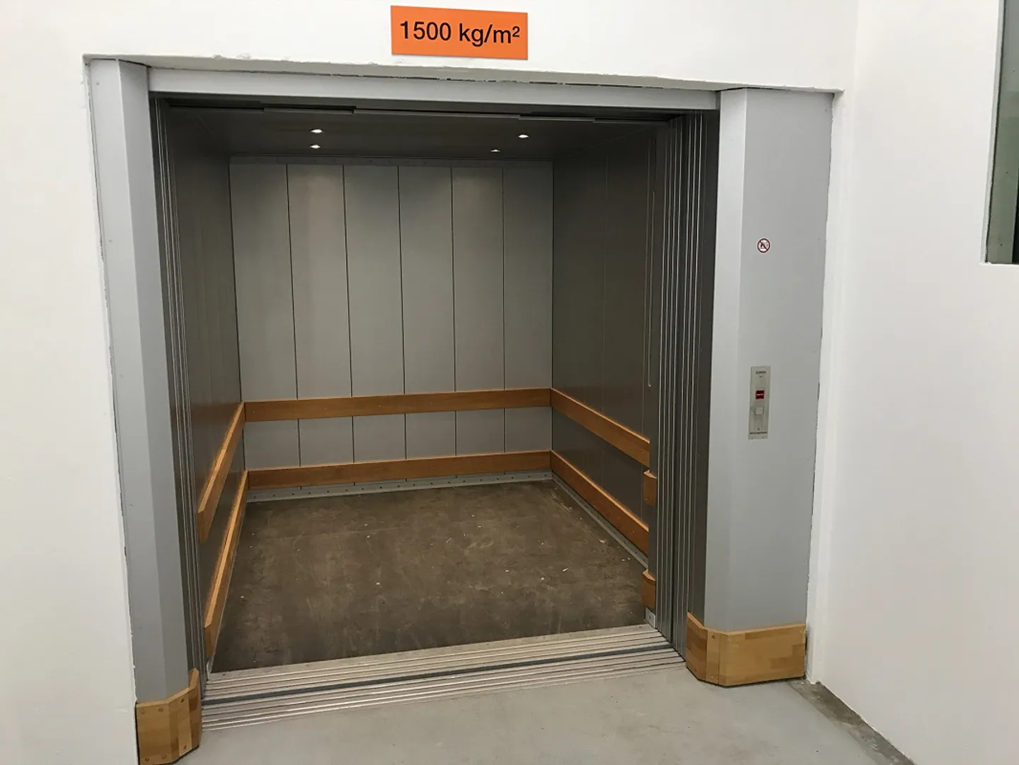 Charming Workspace - Photo 7 of 9