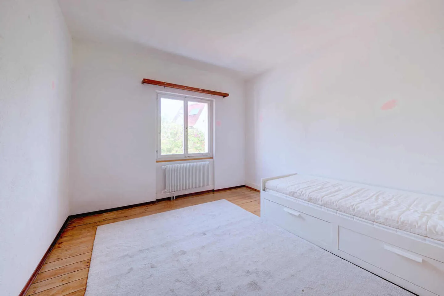 Einfamilienhaus mit grossem Garten wünscht sich eine zweite Jugend - Photo 9 sur 20