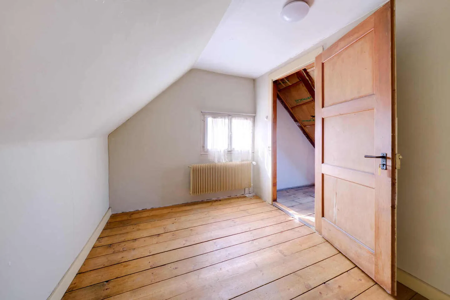 Einfamilienhaus mit grossem Garten wünscht sich eine zweite Jugend - Photo 12 sur 20