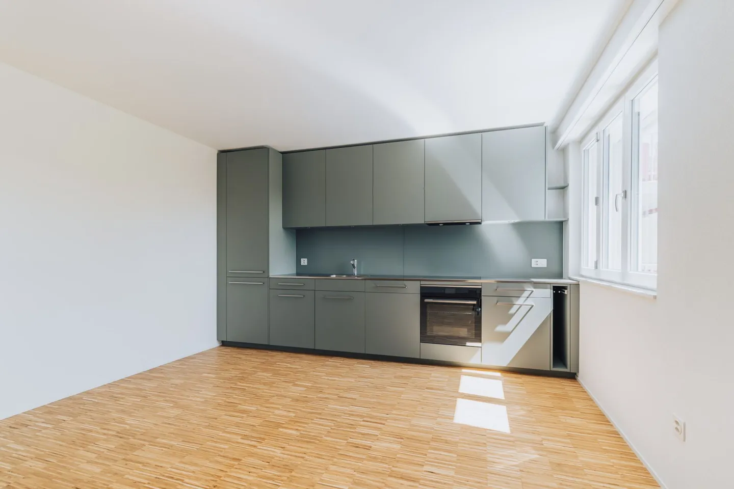 Maggiore spazio per l'essenziale: Appartamento di alta qualità con 2,5 stanze in centro con 70m2 - Foto 2 di 8