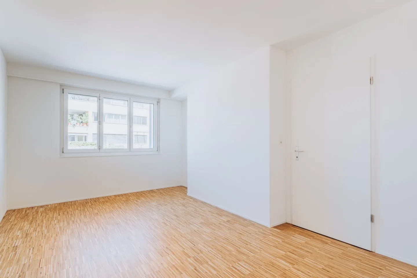 Maggiore spazio per l'essenziale: Appartamento di alta qualità con 2,5 stanze in centro con 70m2 - Foto 4 di 8
