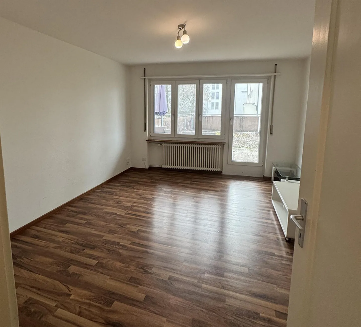 Furnished 3-room apartment in a central location - Photo 1 of 8