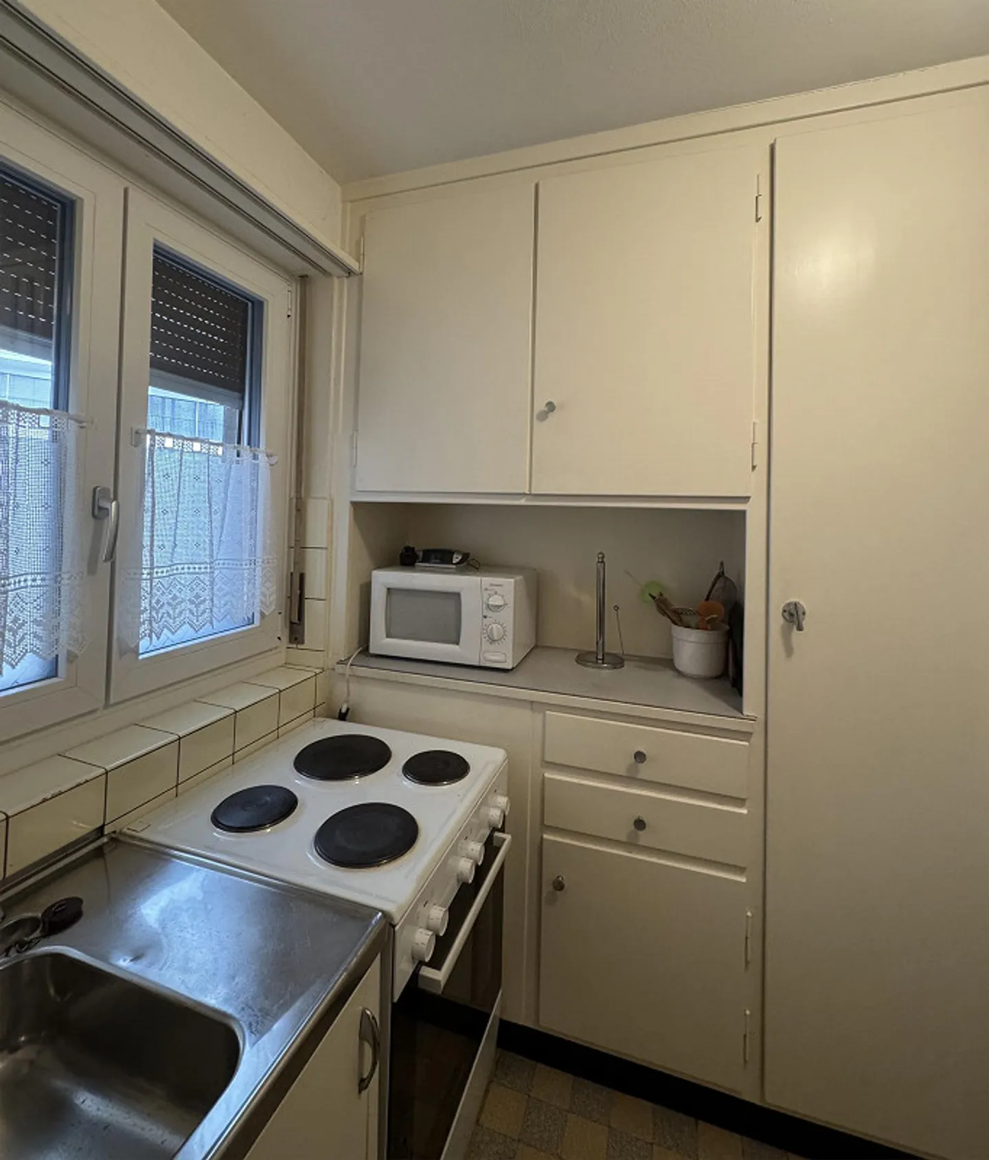 Furnished 3-room apartment in a central location - Photo 5 of 8