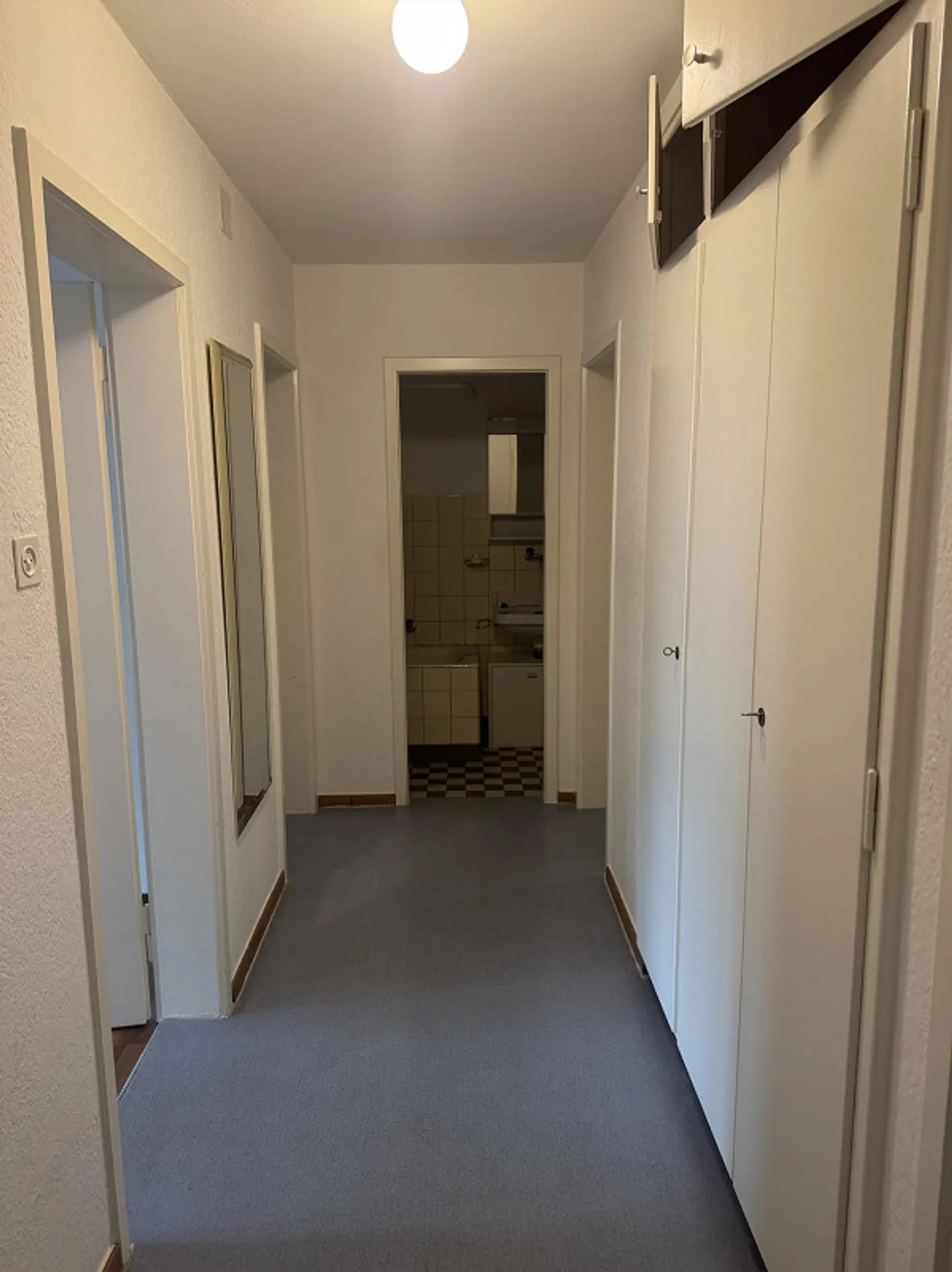 Furnished 3-room apartment in a central location - Photo 7 of 8