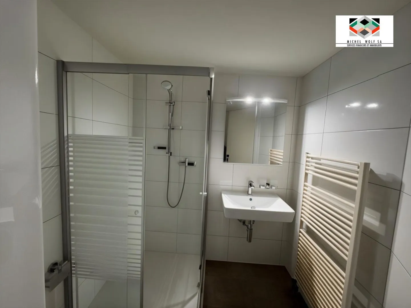 Bellissimo appartamento di 3 locali a Valangin - Foto 4 di 5