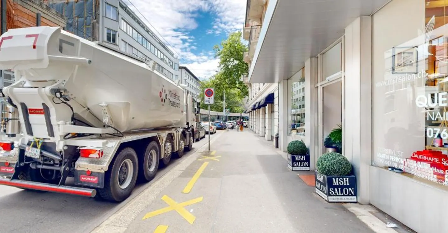 Votre nouvel espace commercial à louer de 162m2 au Stampfenbachstrasse 57 à Zurich - Photo 2 sur 4