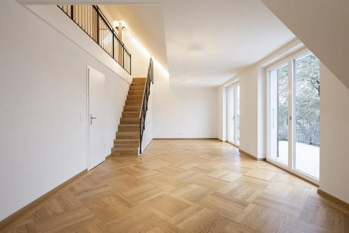 Exclusive 4.5-room apartment in completely renovated multi-family house - Photo 16 of 20