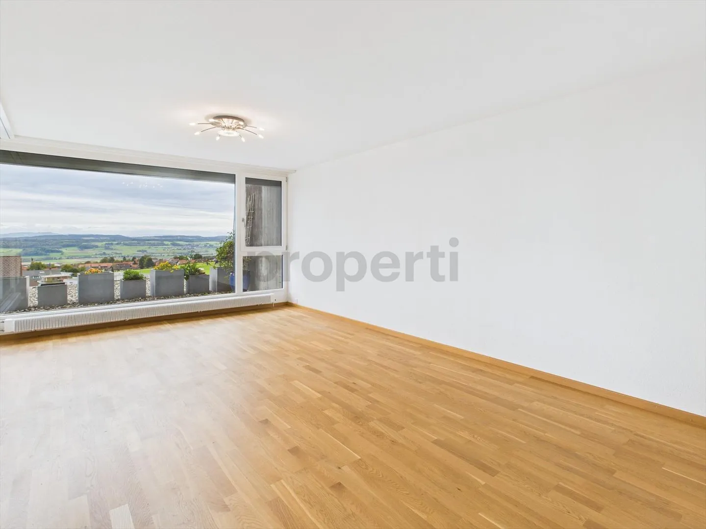 «Terrassenwohnung in Lommiswil mit 4.5 Zimmern und grosser Terrasse» - Foto 1 von 13