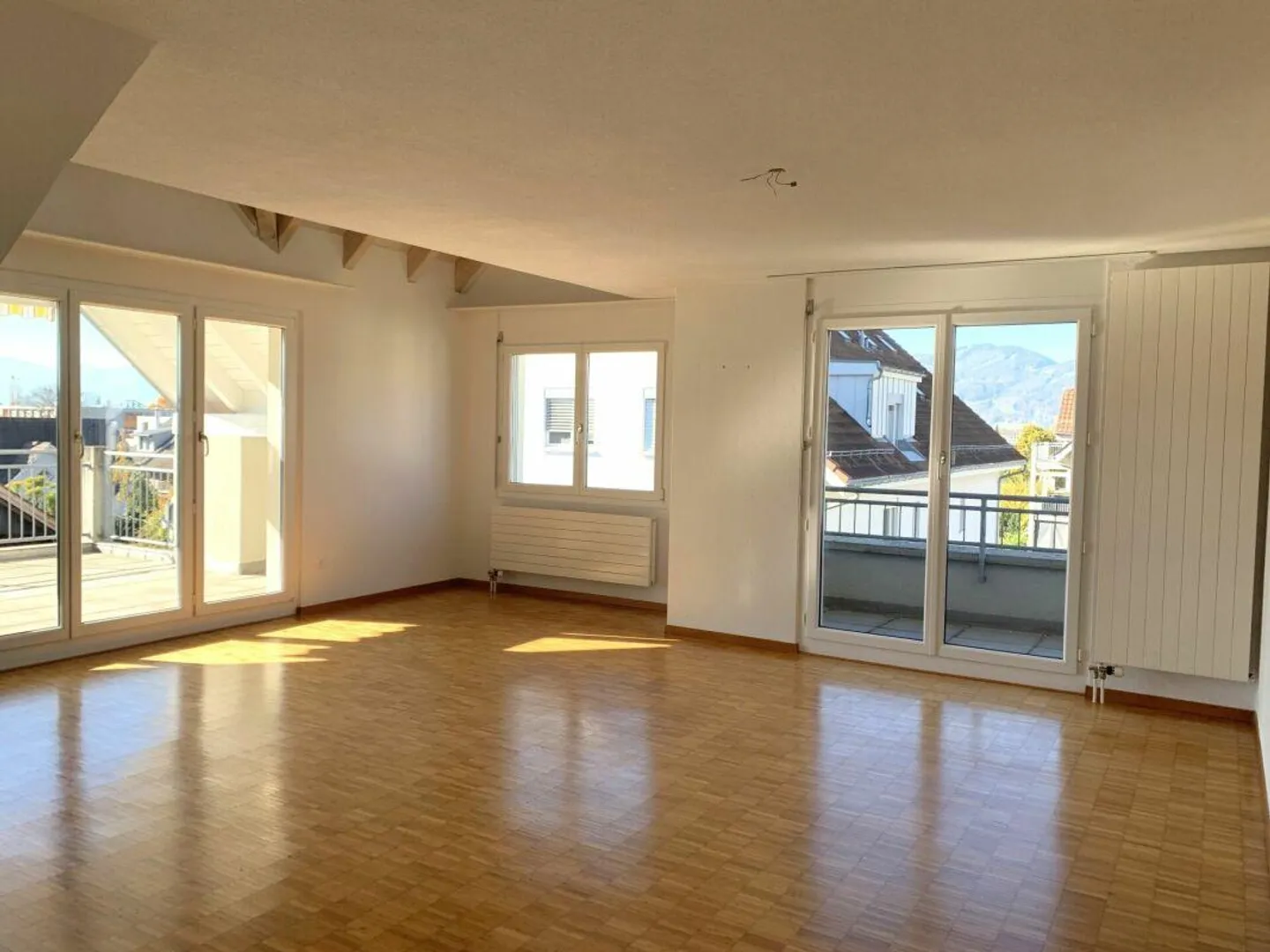 Appartamento duplex attraente di 4,5 locali in posizione privilegiata - Foto 3 di 15
