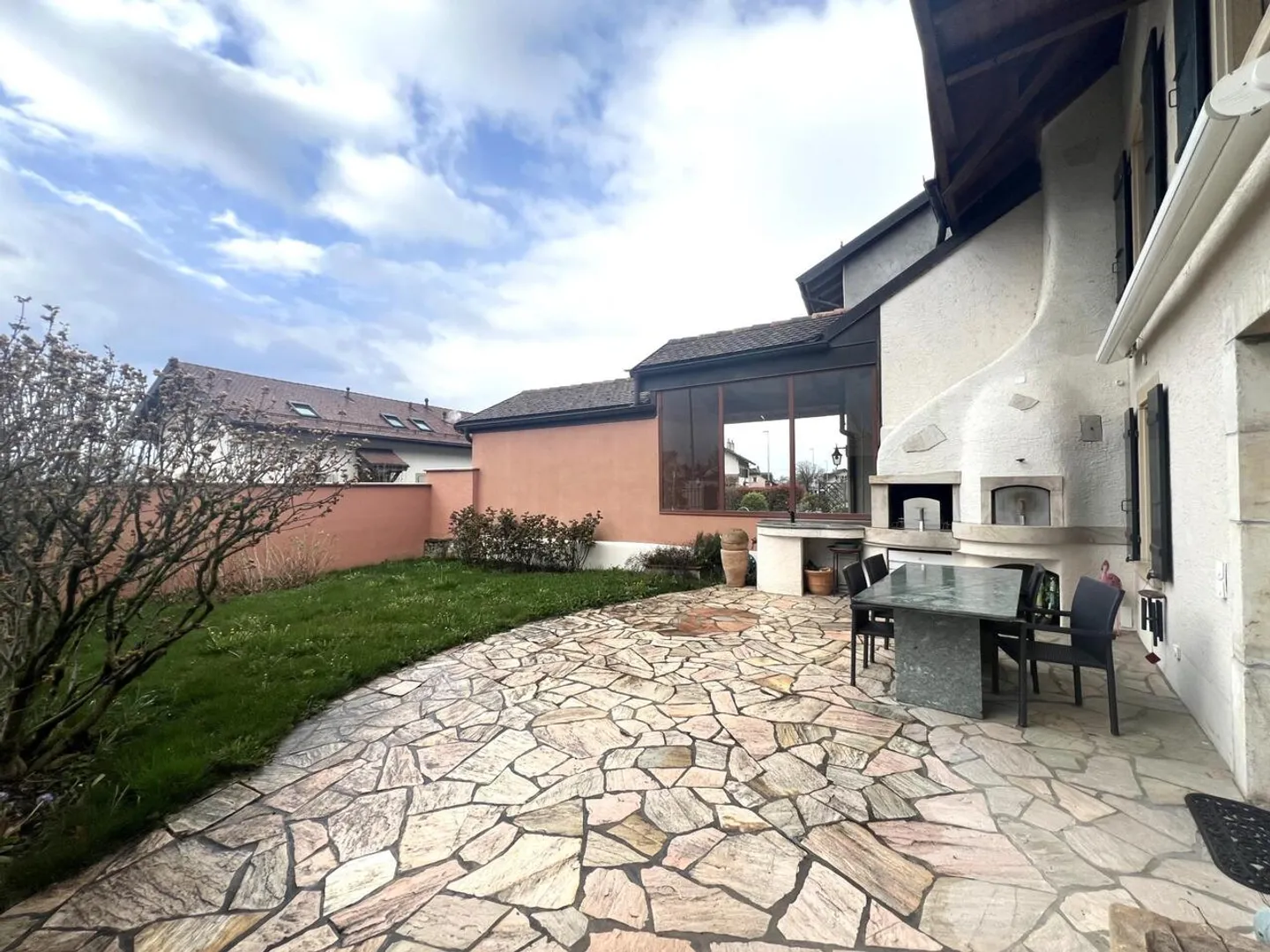 Wunderschönes möbliertes Dorfhaus - Foto 2 von 13