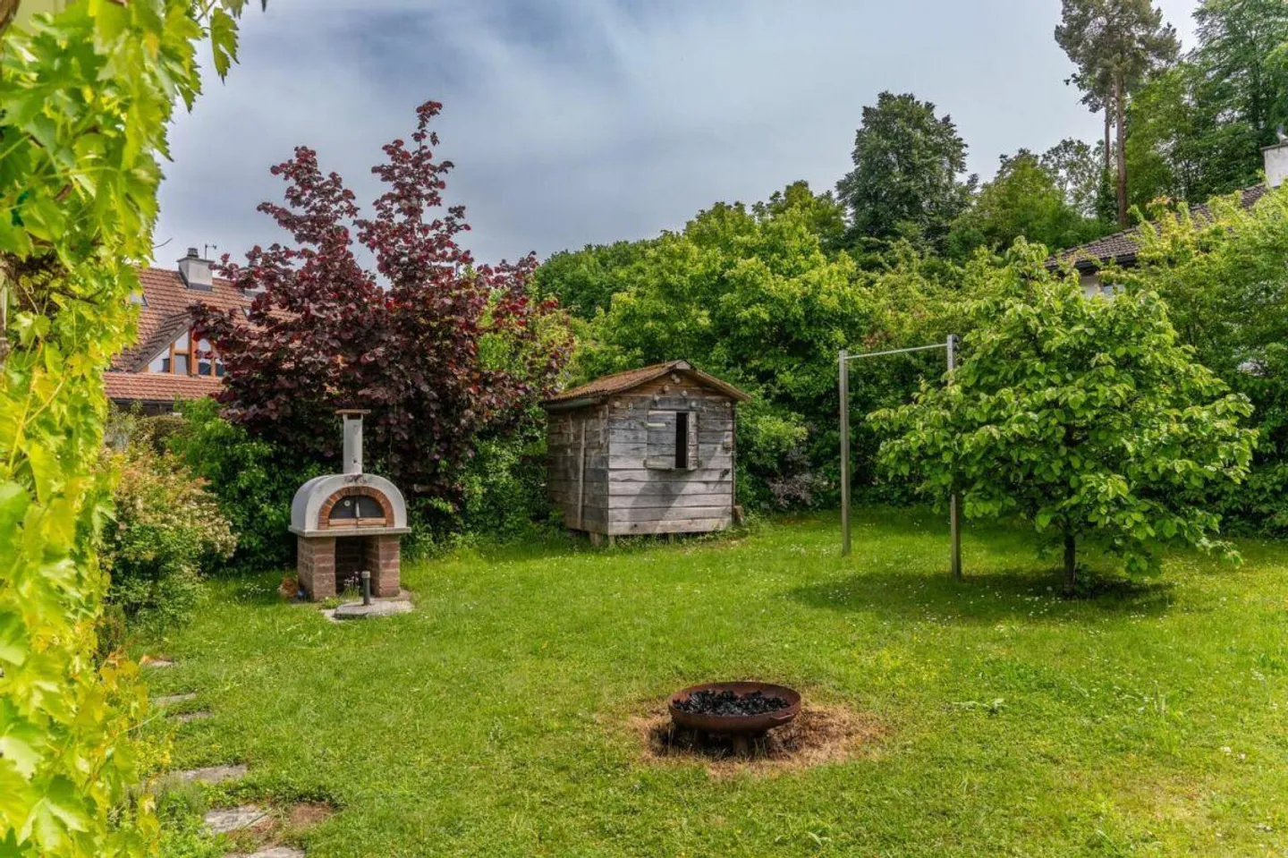 Family Paradise with Large Garden - Photo 10 of 18